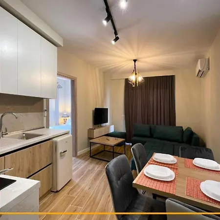 Apartment Flori *
