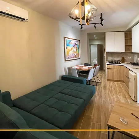 Flori Apartment