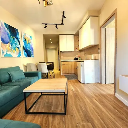 Apartment Flori *